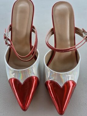 Red Heart-Accent Women’s Pointed Mules